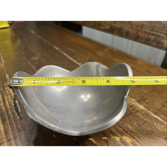 Towle Pintel Collection Abstract Deco Candy Nuts Aluminum 5" Silver Party Bowl - Picture 3 of 4